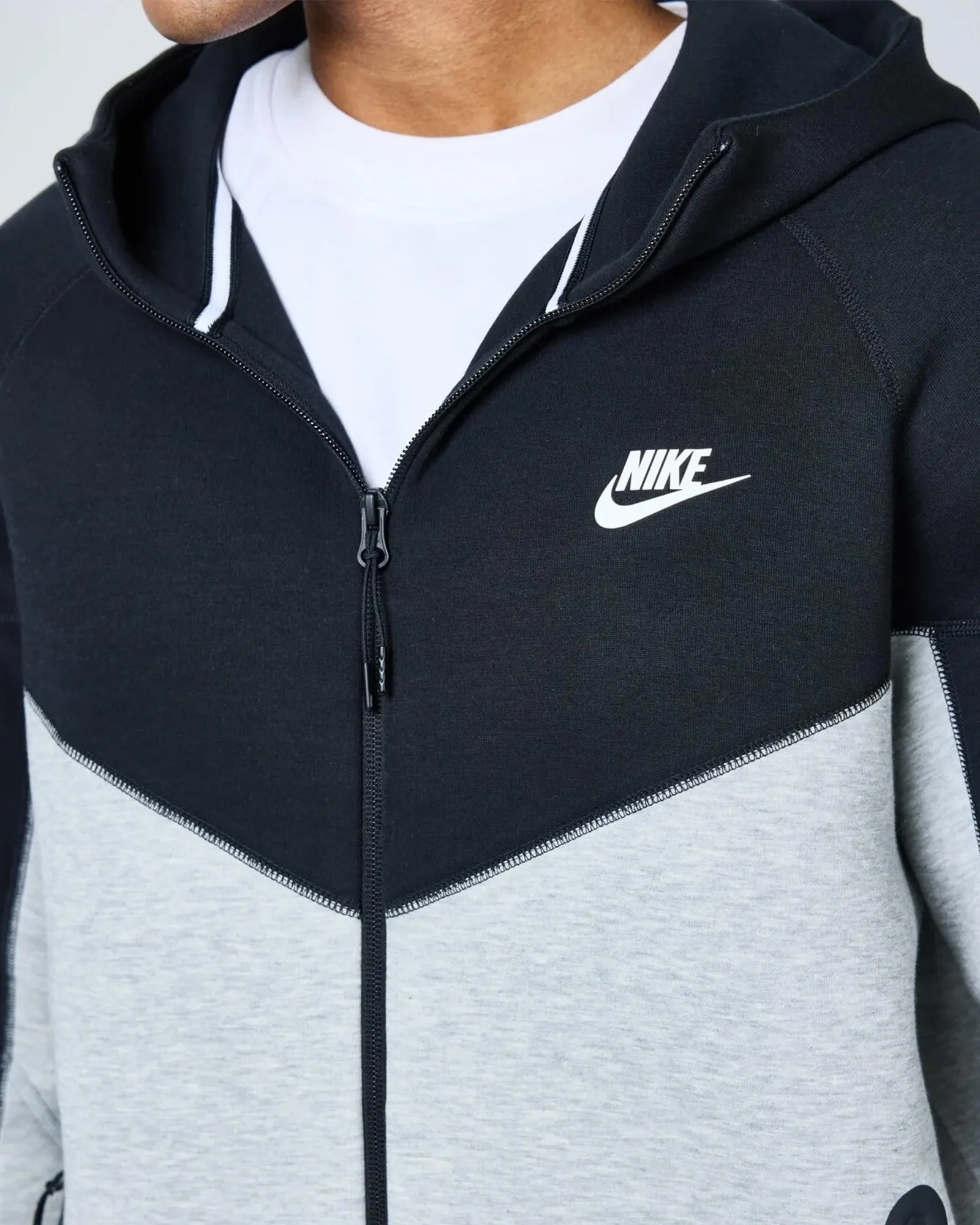 Худі чоловіче Nike Tech Fleece Fz Wr Hoodie FB7921-064, колір сірий — фото 3 з 5