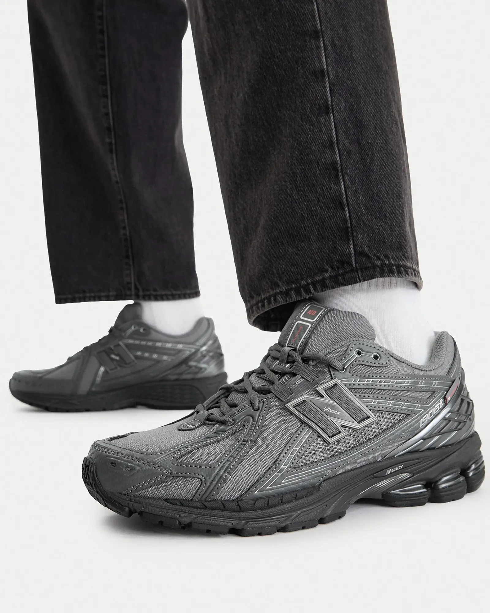 Кросівки чоловічі New Balance 1906R Primaloft U1906ROF, колір сірий — фото 7 з 7