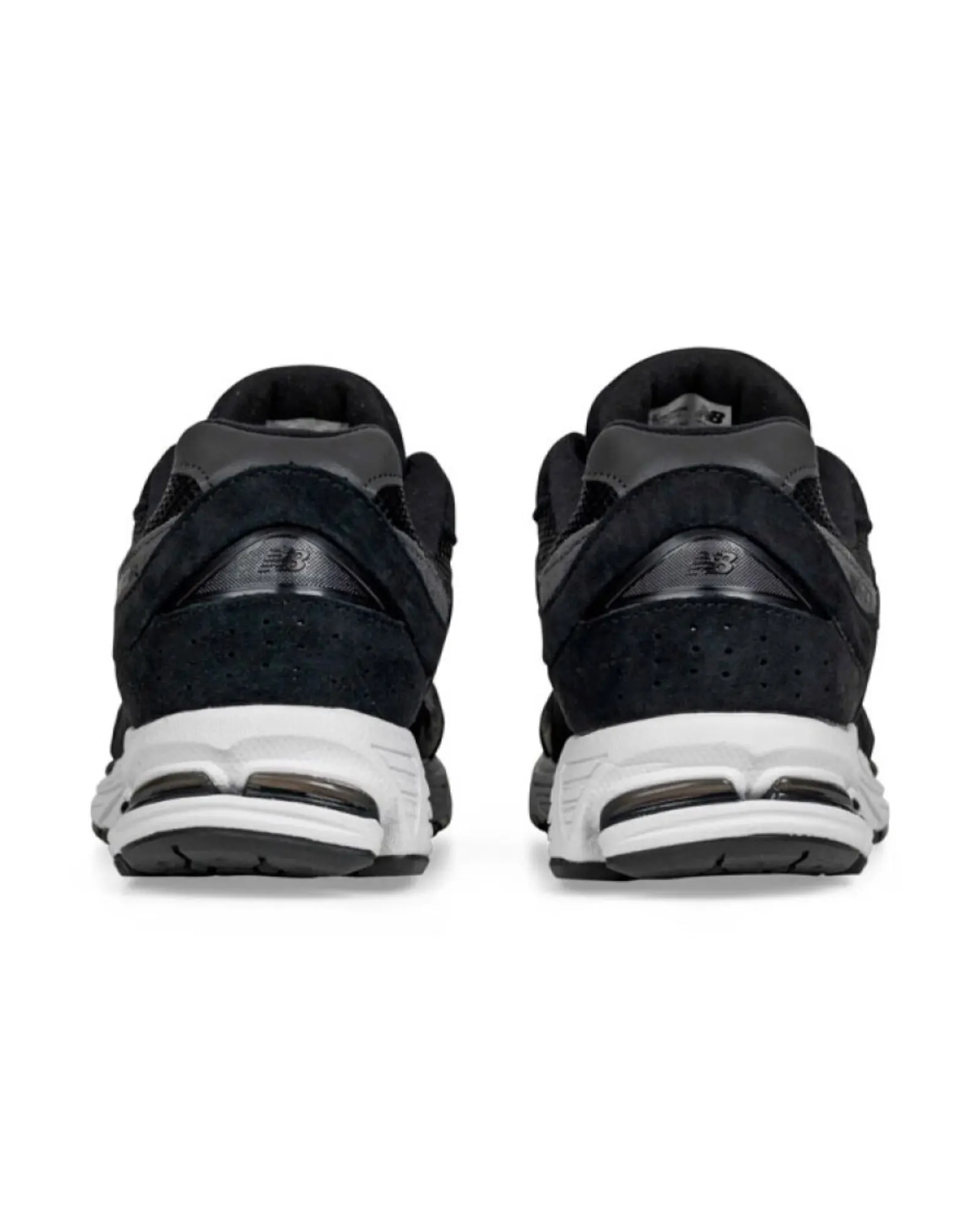 Кросівки чоловічі New Balance 2002R M2002RBK, колір білий — фото 2 з 4