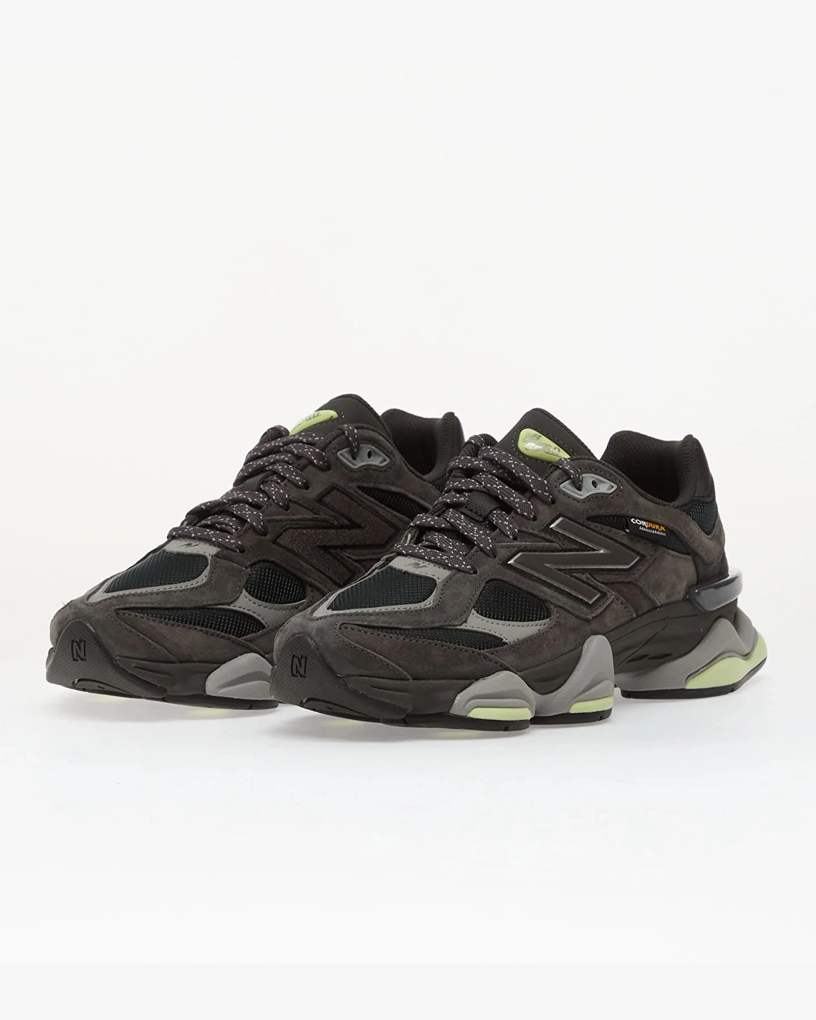 Кросівки чоловічі New Balance 9060 Cordura U90602P8, колір сірий — фото 1 з 6