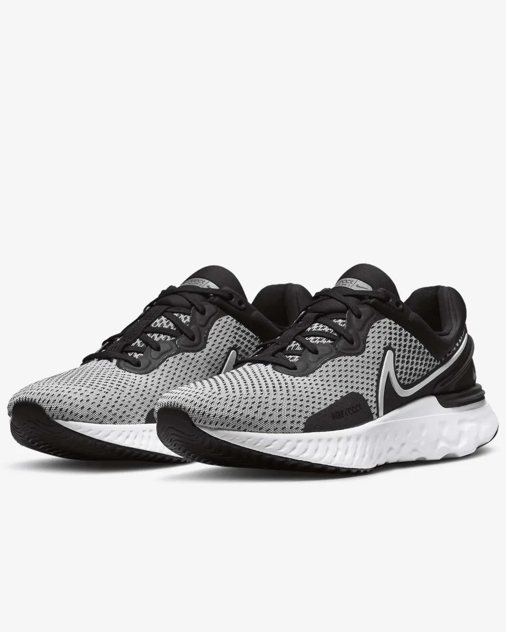 Кросівки чоловічі Nike React Miler 3 DD0490-101, колір білий