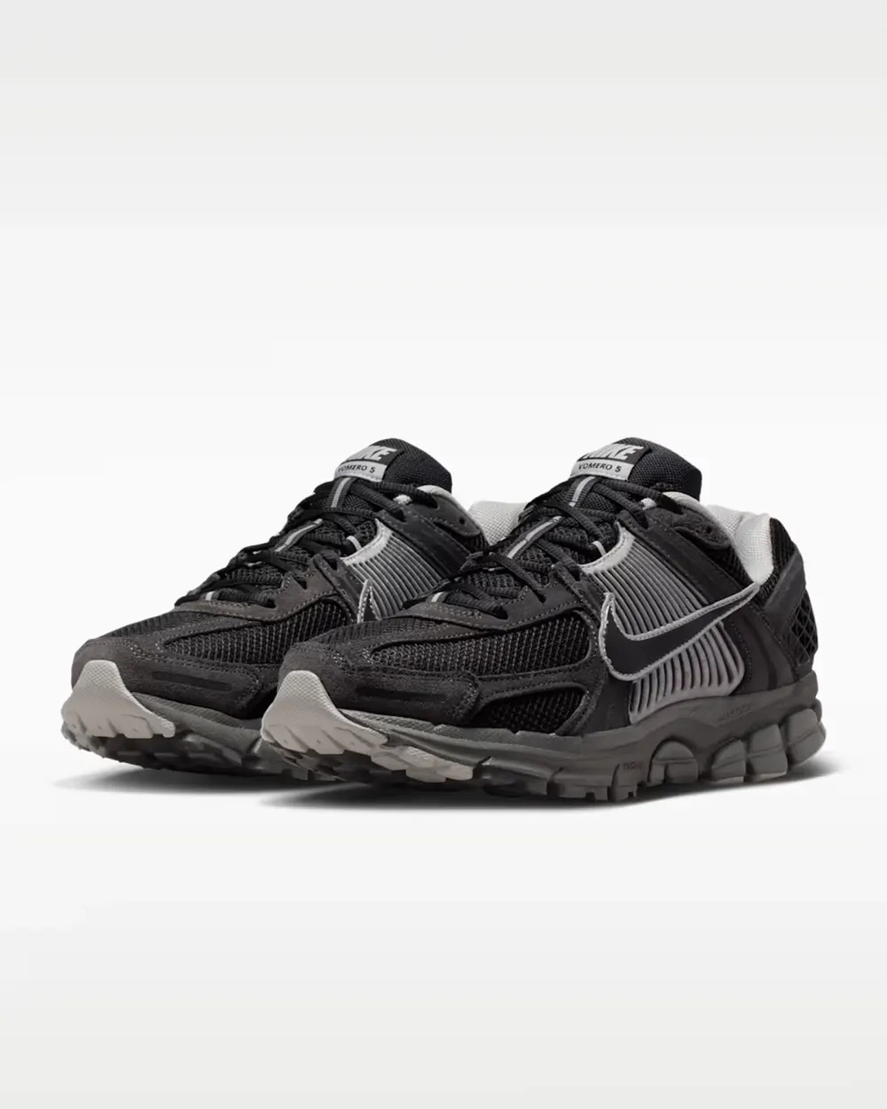 Кросівки чоловічі Nike Zoom Vomero 5 HF1553-006
