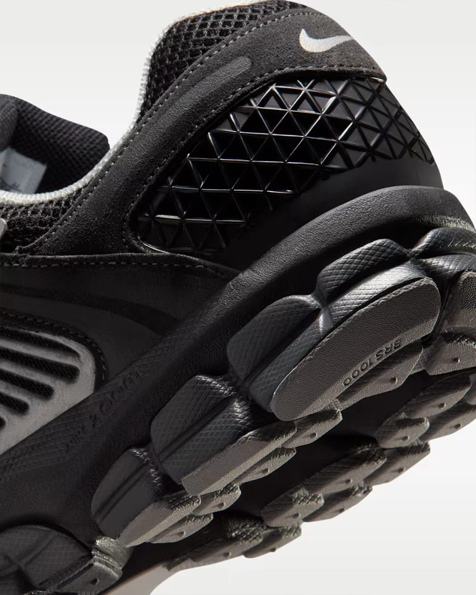 Кросівки чоловічі Nike Zoom Vomero 5 HF1553-006 — фото 8 з 8
