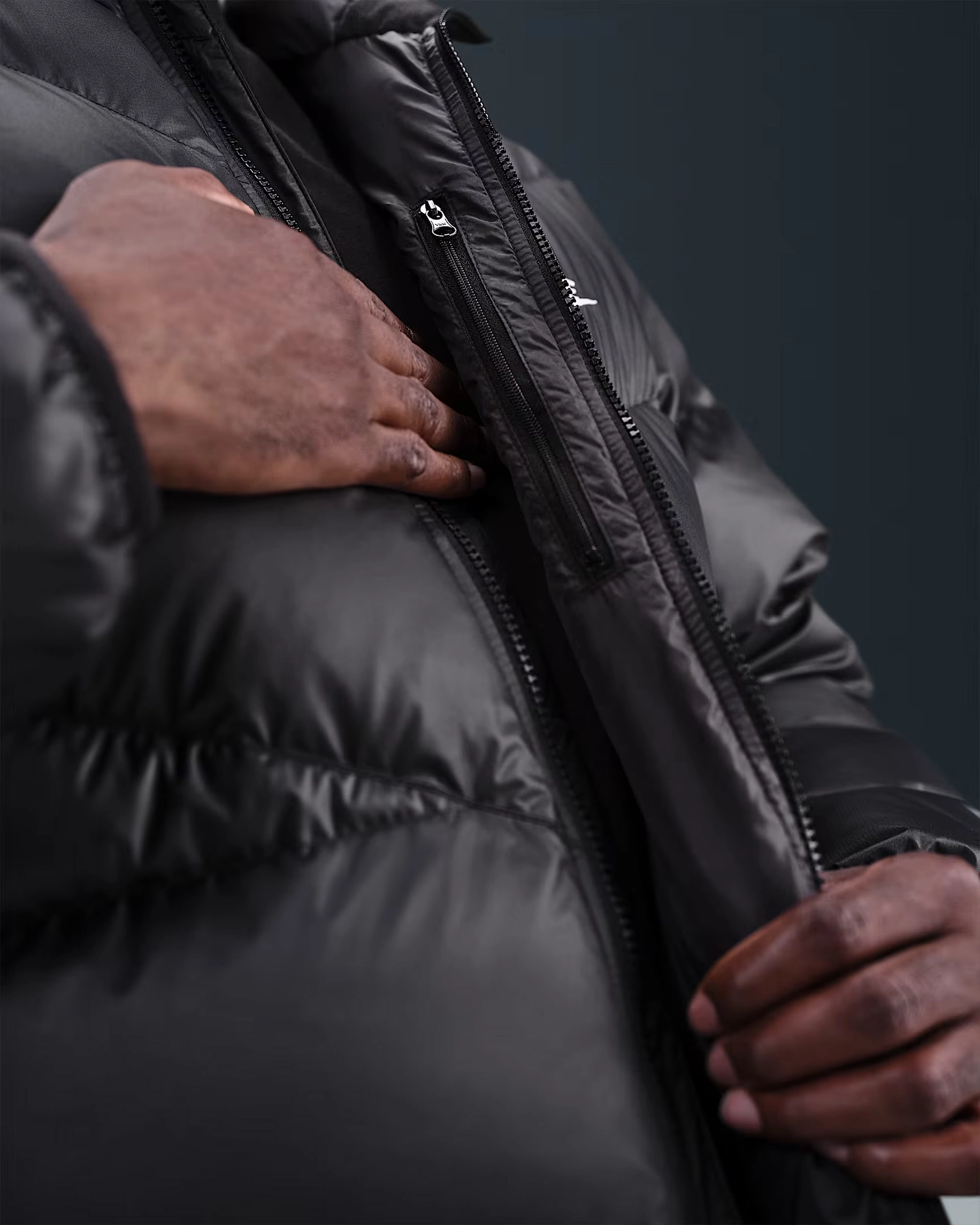 Куртка чоловіча Nike Windrunner Statement Down Jacket HQ7790-011, колір чорний — фото 6 з 8