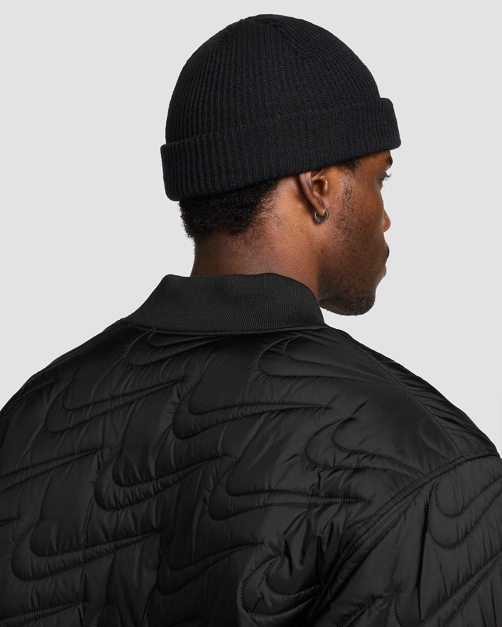 Шапка Nike Terra Beanie Sc Fut365 HF0176-010, колір чорний — фото 2 з 4