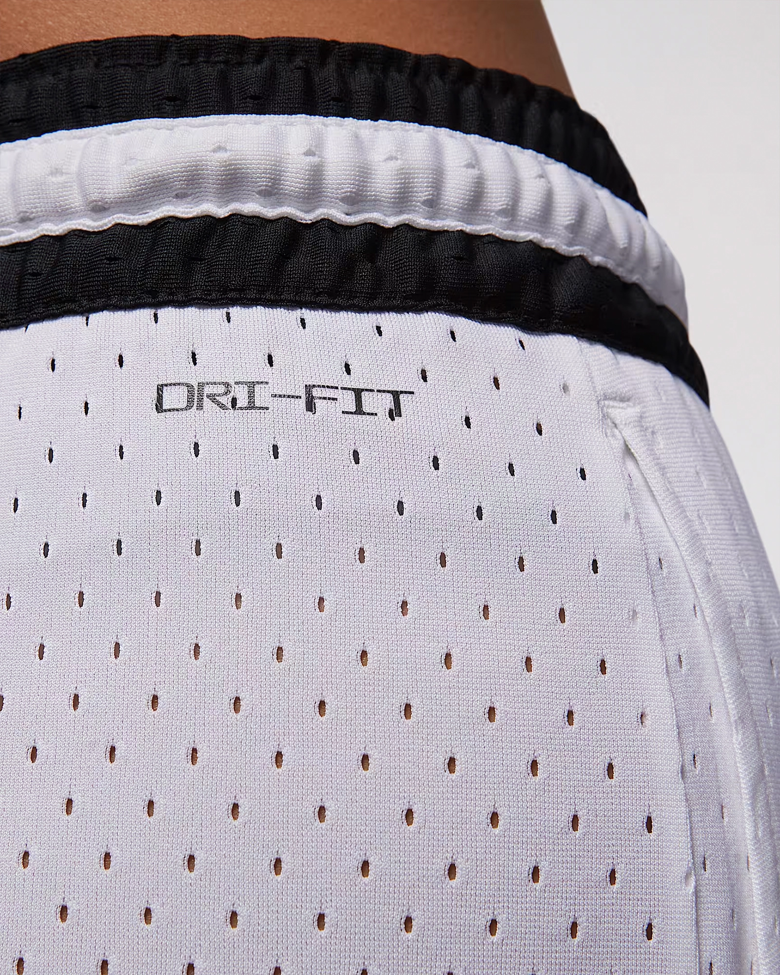 Шорти чоловічі Jordan Dri-FIT Sport Diamond DX1487-100, колір білий — фото 4 з 6
