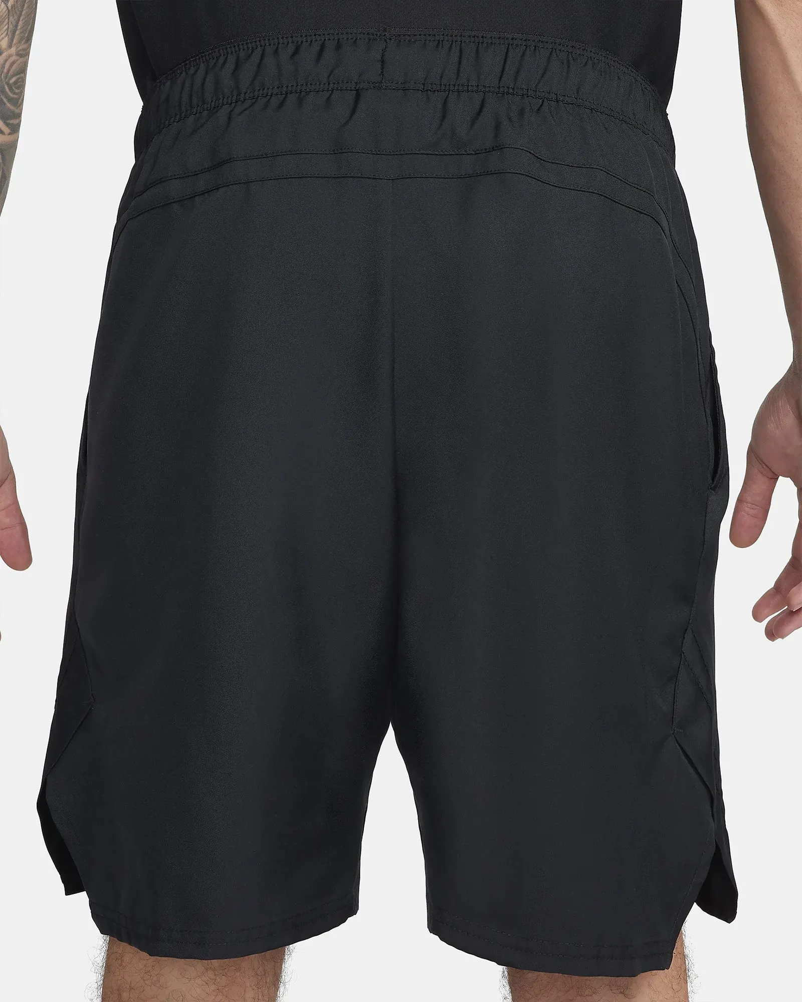 Шорти чоловічі Nike Court Dri-Fit Victory Short 9in FD5384-010, колір чорний — фото 2 з 5