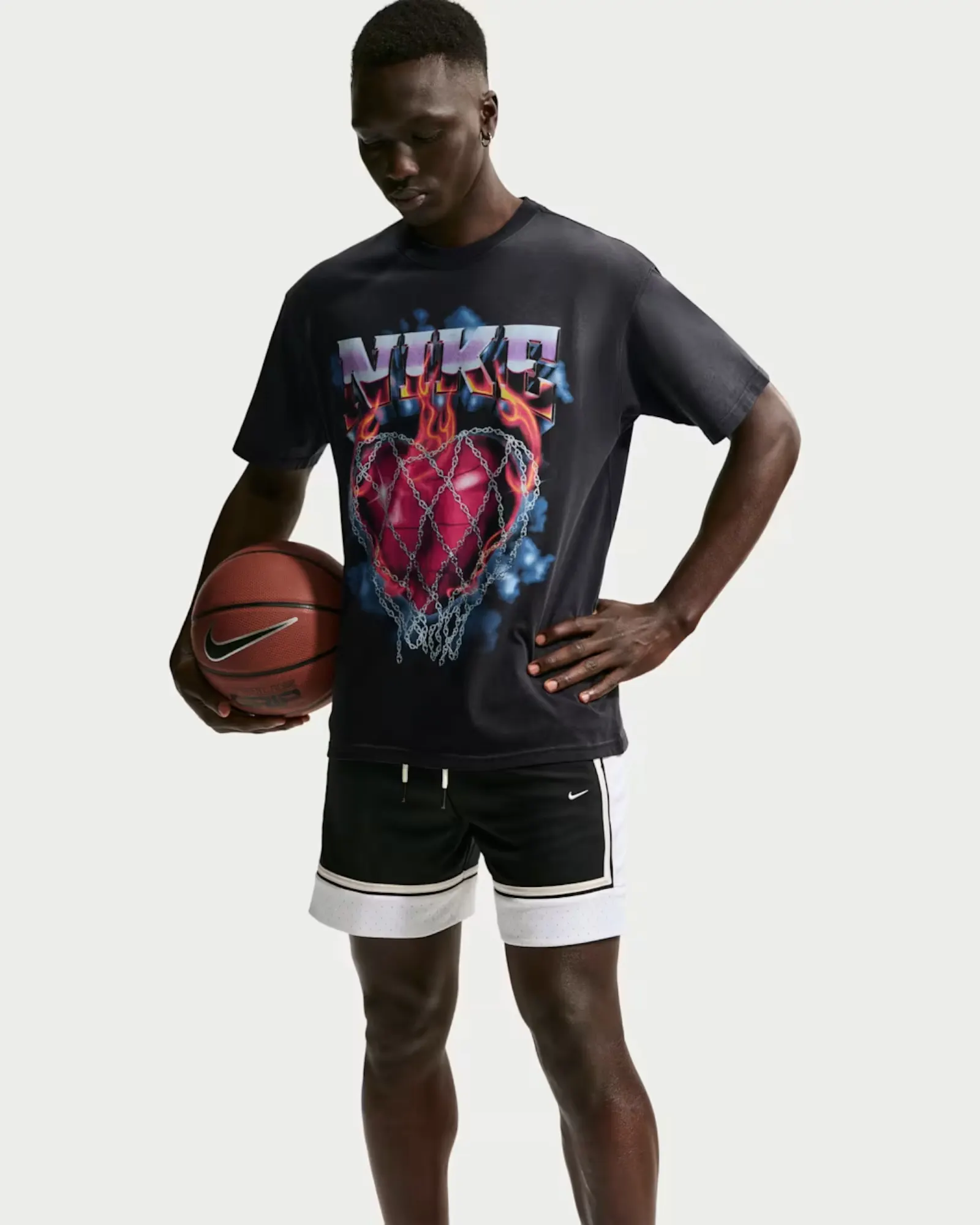 Шорти чоловічі Nike Standard Issue Dri-FIT 6" IF1589-010, колір білий — фото 4 з 5