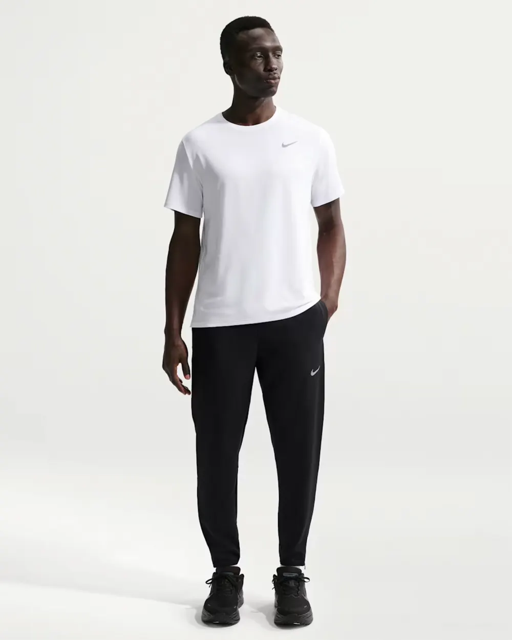 Штани чоловічі Nike Challenger Dri-FIT Woven FQ4780-010, колір чорний