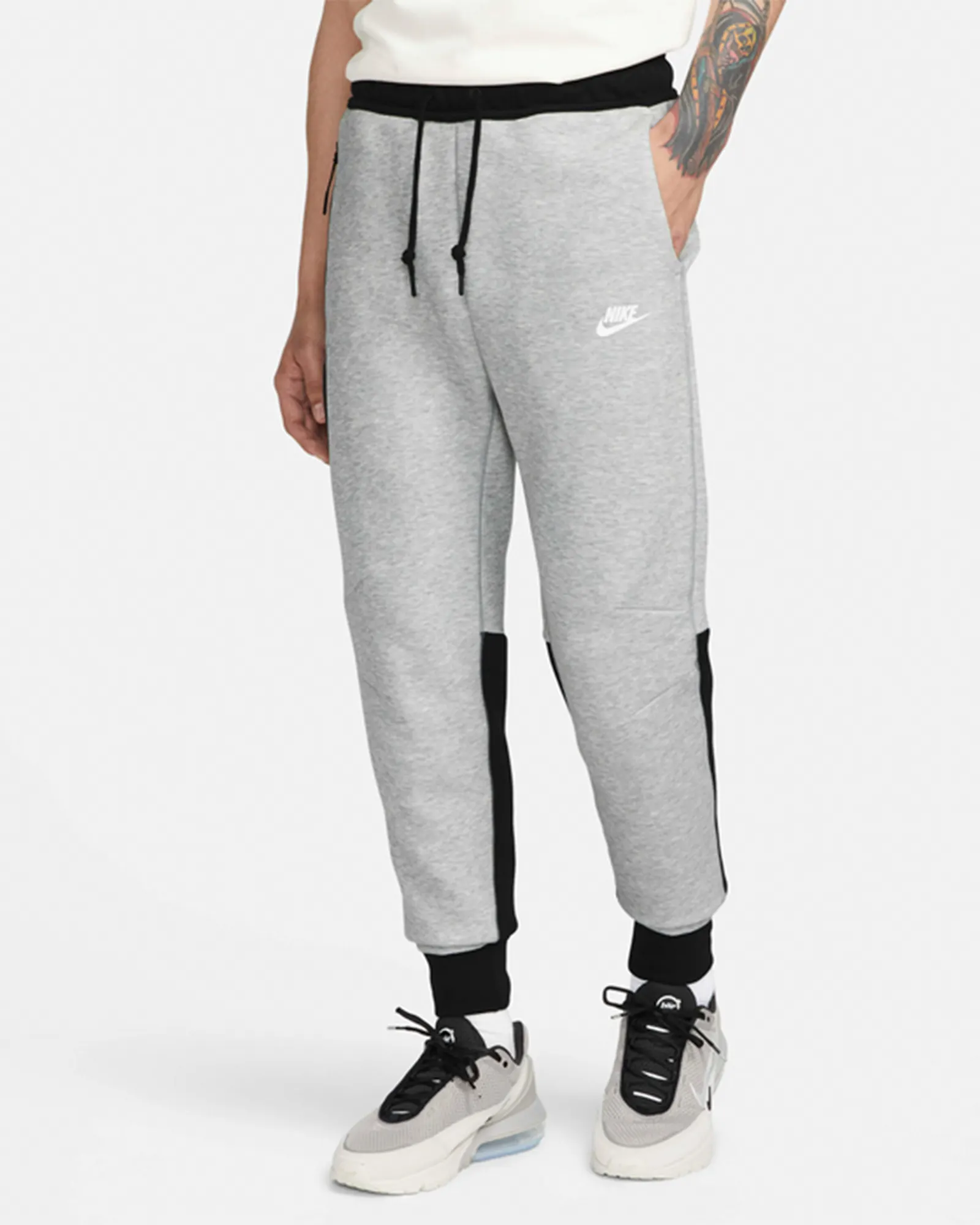 Штани чоловічі Nike Tech Fleece Jogger FB8002-064, колір сірий — фото 1 з 6