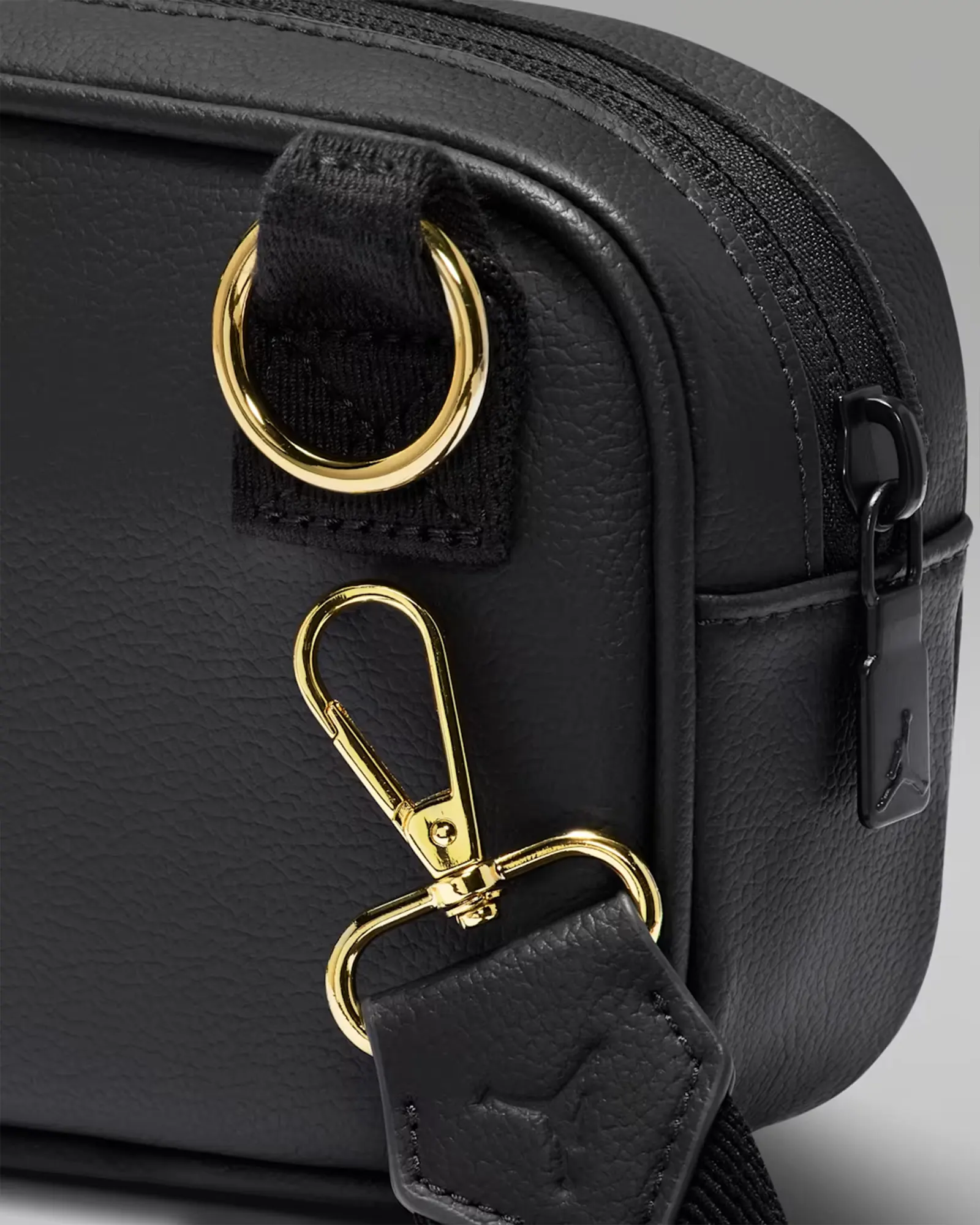 Сумка через плече Jordan Monarch Camera Bag (1L) WA9164-G0T, колір чорний — фото 6 з 7