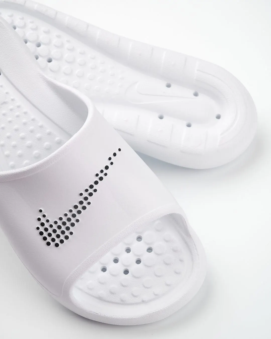 Сланці чоловічі Nike Victori One Shower Slide CZ5478-100, колір білий — фото 7 з 7
