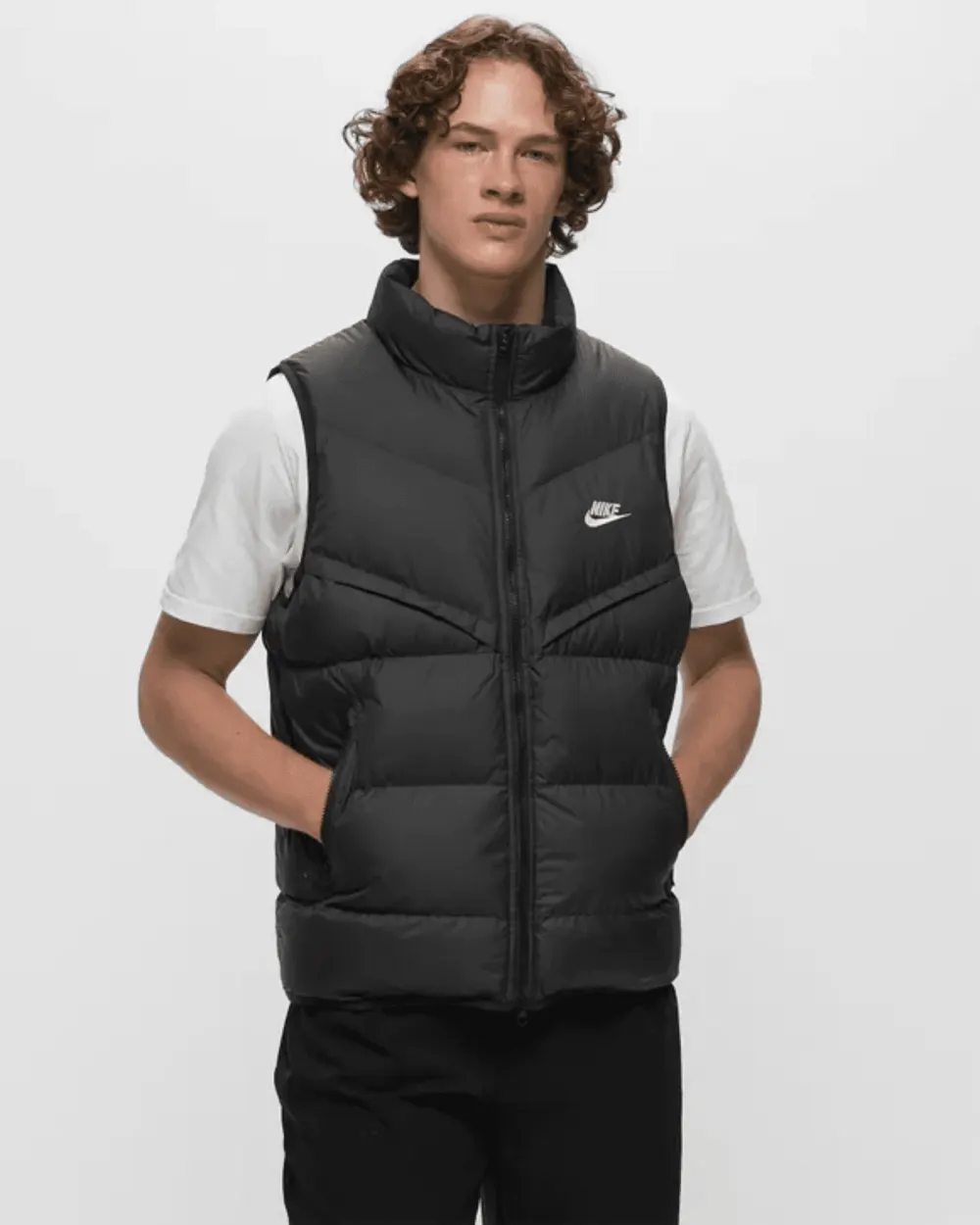 Жилетка чоловіча Nike Storm-Fit Windrunner FB8193-010, колір чорний