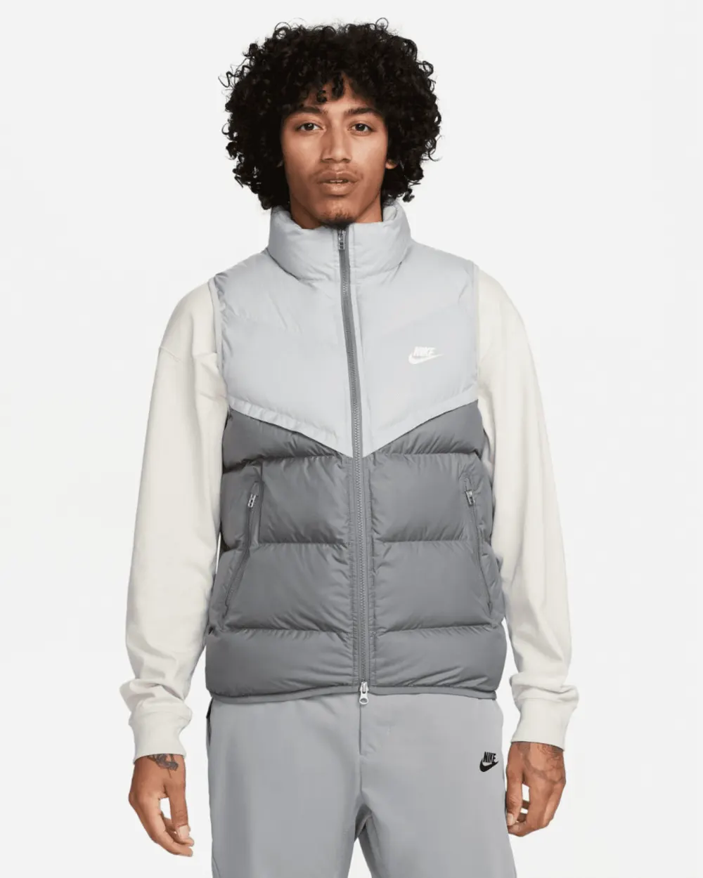 Жилетка чоловіча Nike Storm-FIT Windrunner FB8193-077, колір білий